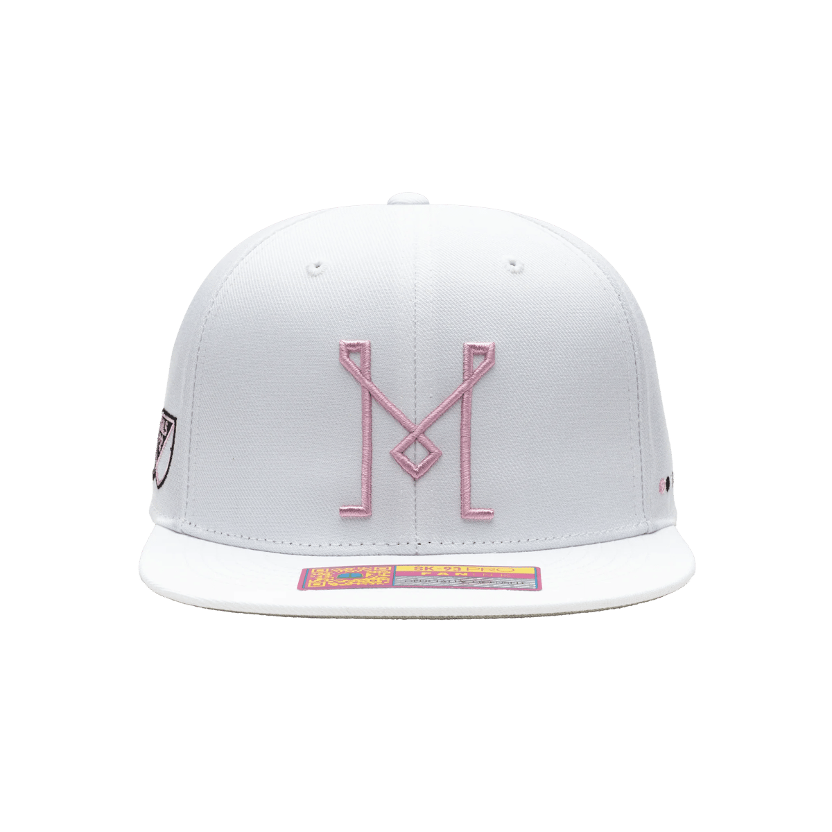 Licensed caps / headwear product imagery from warnergears.com